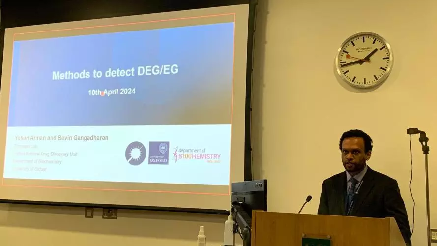 Dr. Bevin Gangadharan presenting novel methods to detect diethylene glycol and ethylene glycol at Jesus College, Oxford. Photo credit: Yohan Arman, Zitzmann lab.