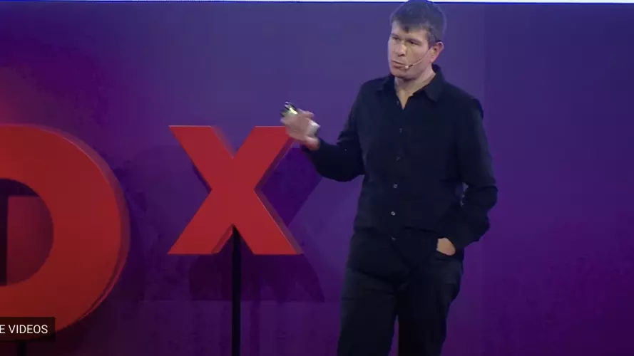 Vladyslav Vyazovskiy giving the TED Talk