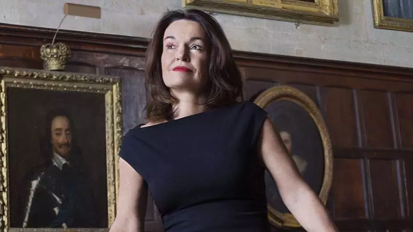 Picture of Professor Dame Carol Robinson 
